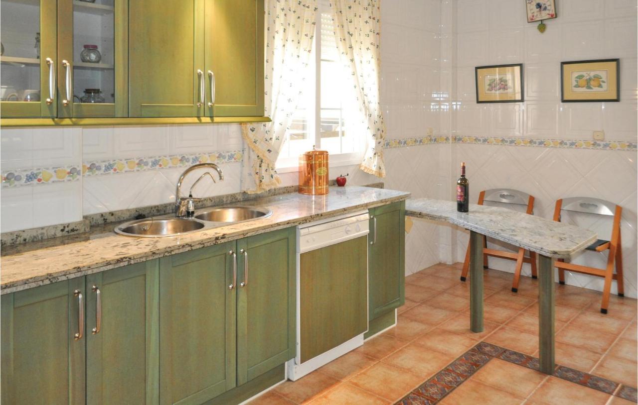 Cozy Home In Olivares With Outdoor Swimming Pool エクステリア 写真