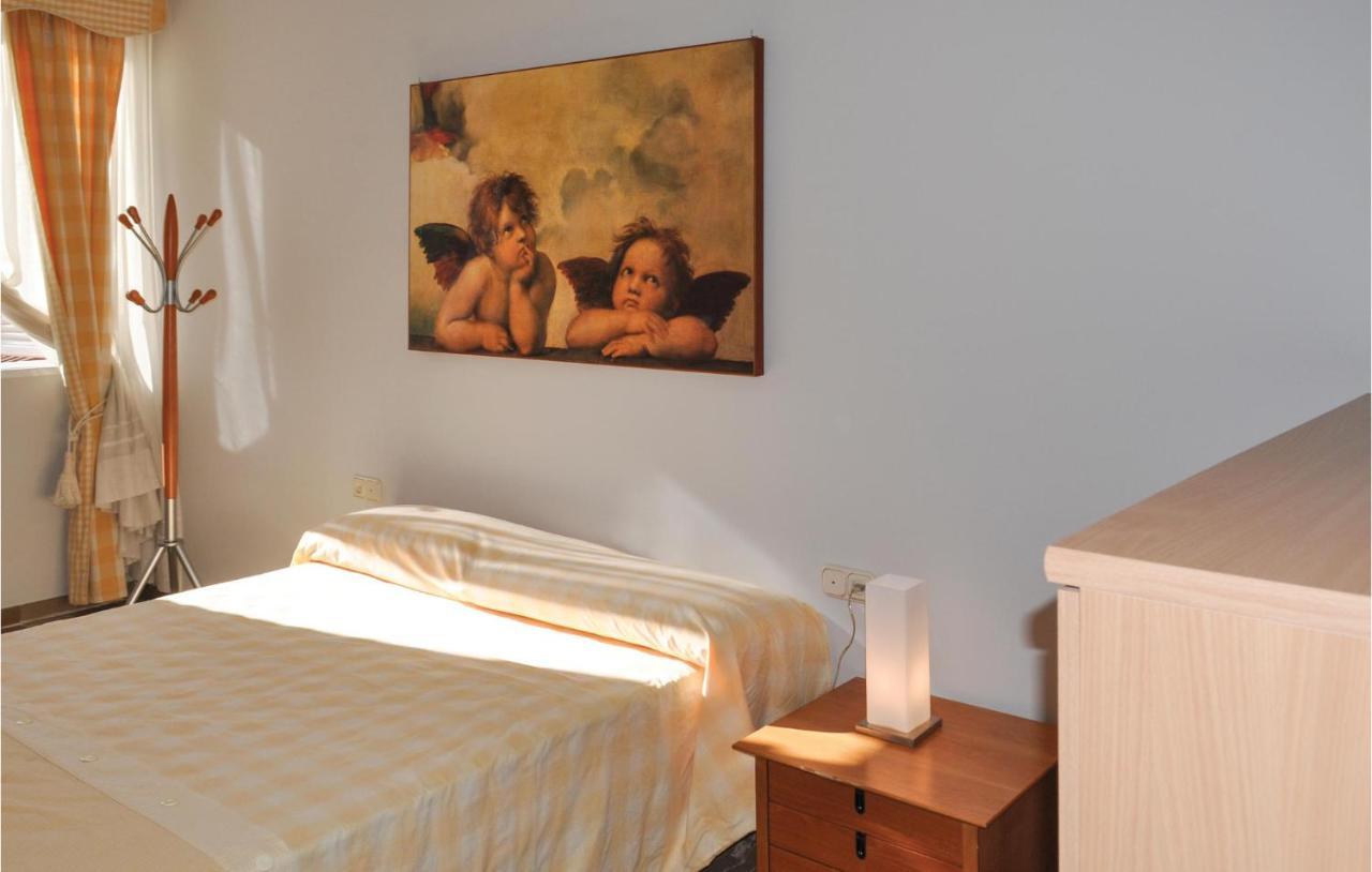 Cozy Home In Olivares With Outdoor Swimming Pool エクステリア 写真